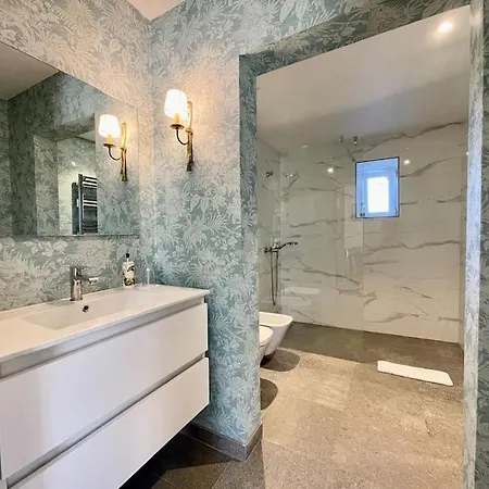 139 E 140 Casa Dos Carvalhos * Castelo Branco (Centro)